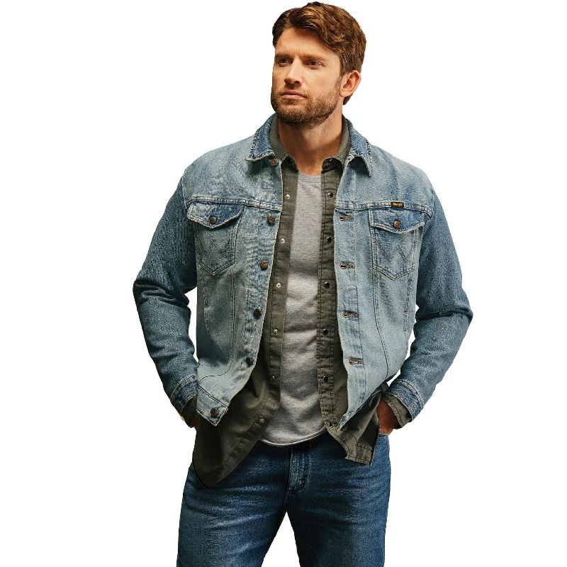 Checkered men jackets in a plaid pattern for a preppy appearanceWrangler Men's Vintage Inspired Unlined Denim Jacket in Antique Blue Checkered men jackets in a plaid pattern for a preppy appearanceWrangler Men's Vintage Inspired Unlined Denim Jacket in Antique Blue