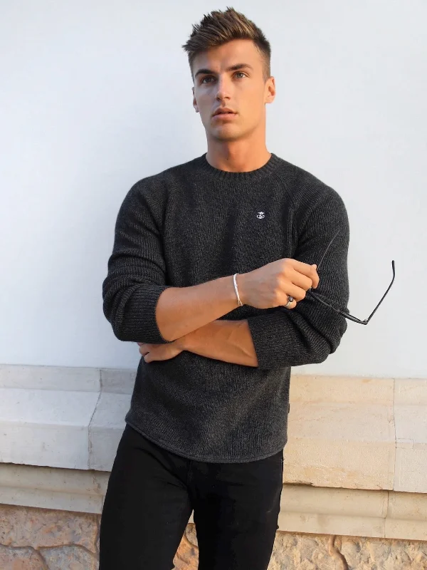 Plus Size Men's V - Neck Cashmere - Blend Sweater in Navy with Ribbed Trim for a Classic StyleOlton Knit Sweater - Charcoal Plus Size Men's V - Neck Cashmere - Blend Sweater in Navy with Ribbed Trim for a Classic StyleOlton Knit Sweater - Charcoal