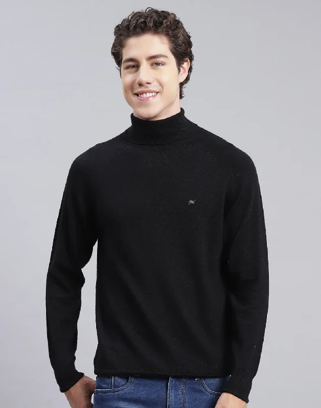 Plus Size Men's Pocket - Detail Sweater in Olive Green for a Practical and Fashionable Everyday WearMen Black Solid High Neck Full Sleeve Pullover
