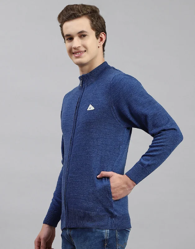Men's Jacquard Patterned Wool - Acrylic Sweater in Purple for a Sophisticated Autumn OutfitMen Blue Solid Stand Collar Full Sleeve Pullover