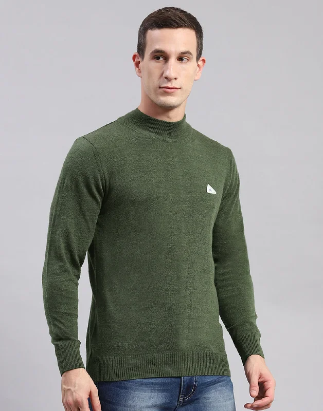 Men's Embroidered Floral Patterned Silk - Blend Sweater in Cream for a Spring - Inspired LookMen Green Solid Turtle Neck Full Sleeve Pullover