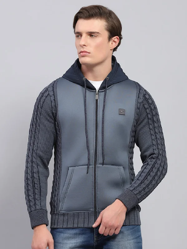 Men's Zip - Up Fleece - Lined Sweater in Black with Thumbholes for Outdoor Winter ActivitiesMen Grey Solid Hooded Full Sleeve Pullover Men's Zip - Up Fleece - Lined Sweater in Black with Thumbholes for Outdoor Winter ActivitiesMen Grey Solid Hooded Full Sleeve Pullover