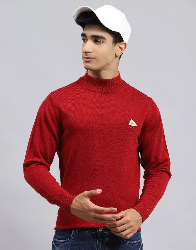 Men's Shearling - Lined Leather Sweater in Brown for a Rugged and Warm Winter EnsembleMen Red Solid Turtle Neck Full Sleeve Pullover