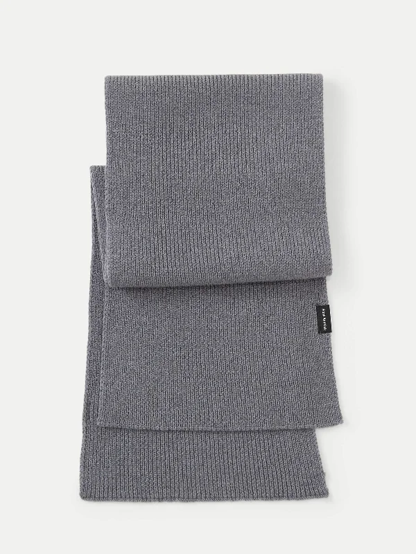 Men's snow jacket with a zip - off sleeves for versatilityThe Merino Wool Scarf in Medium Grey Men's snow jacket with a zip - off sleeves for versatilityThe Merino Wool Scarf in Medium Grey