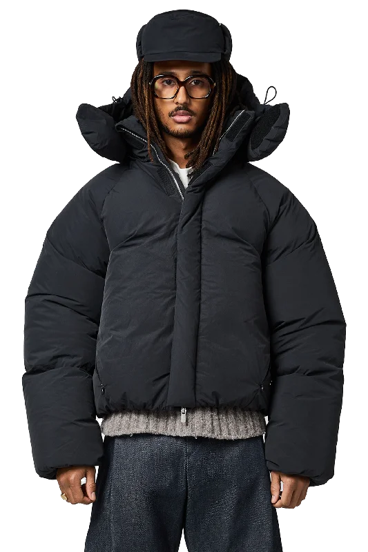 Men coats with a drawstring waist for a customizable fitSpace Coat in Night