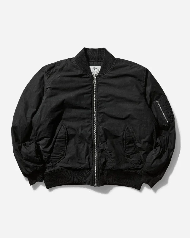 Men coats with a contrasting trim for a fashion - forward aestheticMen's Quilted Bomber Waxed Black