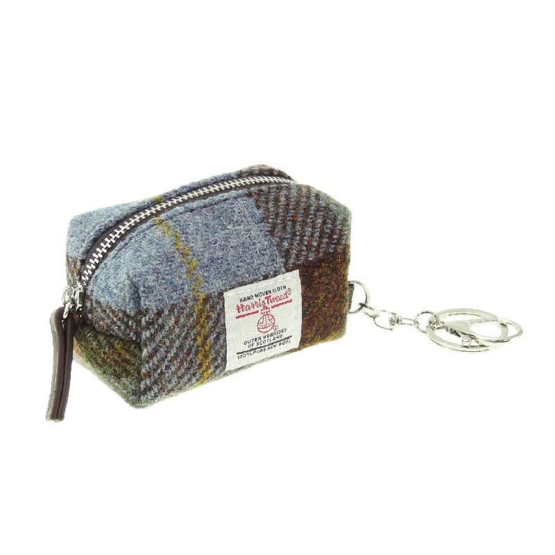 Tailored men vest to pair with a three - piece suitHarris Tweed® Fara Micro Bag