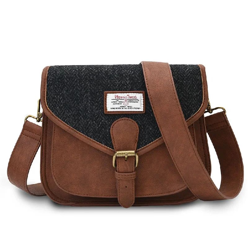 Tweed men waistcoats with a traditional herringbone pattern for a classic lookIslander® Large Saddle Bag with Harris Tweed® Tweed men waistcoats with a traditional herringbone pattern for a classic lookIslander® Large Saddle Bag with Harris Tweed®