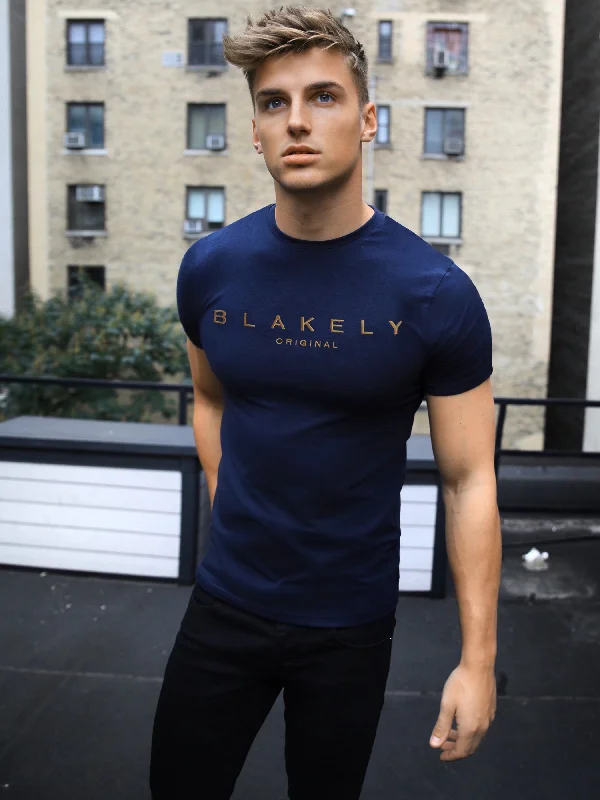 Men's eco - friendly recycled t - shirts for sustainable fashion choicesImola T-Shirt - Navy