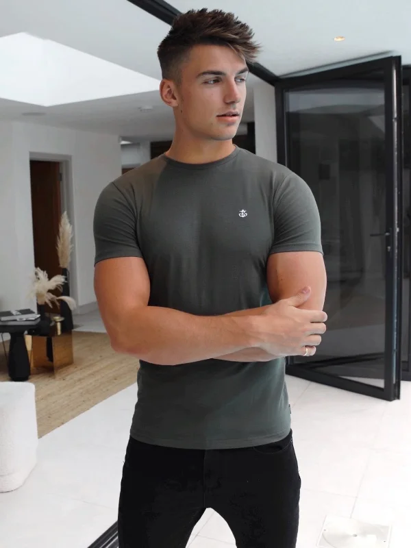 Men's moisture - wicking athletic t - shirts for intense workoutsOlivet T-Shirt - Green