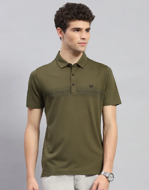 Men's two - tone stripe polo shirts with a preppy styleMen Olive Printed Polo Collar Half Sleeve T-Shirt Men's two - tone stripe polo shirts with a preppy styleMen Olive Printed Polo Collar Half Sleeve T-Shirt