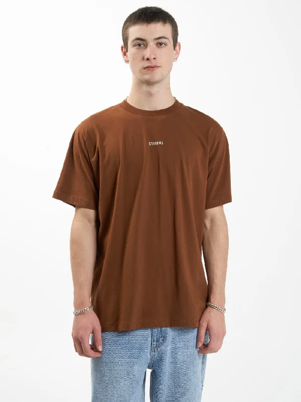 men's sleeveless tank tops for summerMinimal Thrills Merch Fit Tee - Chestnut