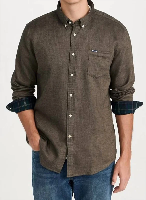 Men's slim - fit graphic t - shirts with vintage rock band printsBuckley Tailored Herringbone Shirt In Stone