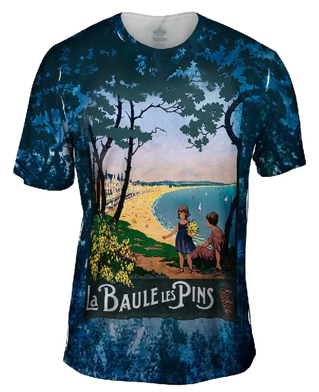 Men's polo t - shirts with a contrast collar for a preppy lookLa Baule Les Pins France