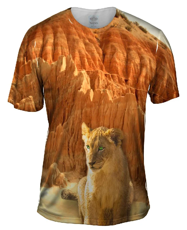 Men's antimicrobial t - shirts for odor - free freshness during travelLion Dessert