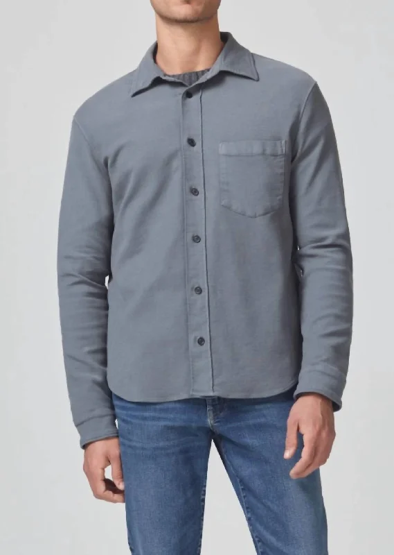 Men's distressed denim - look t - shirts with a rugged appealLuca Bucket Dye Shirt In Shadow