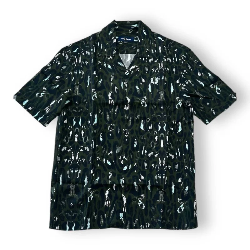 Men's lightweight performance t - shirts for running marathonsMen's Leopard Print Revere Shirt In Green