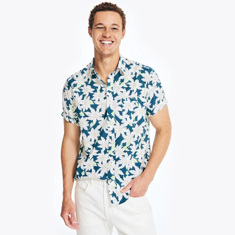 Men's thermal t - shirts with a high - neck design for cold weatherNautica Mens Printed Poplin Short-Sleeve Shirt