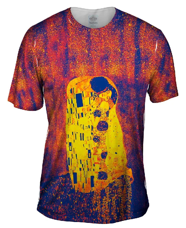 Men's tie - dye t - shirts with a bohemian stylePop Art Pop Art Klimt - "The Kiss Blue And Yellow" (1907)