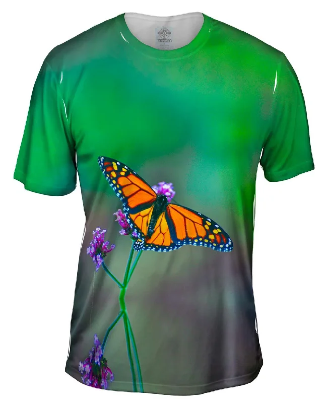 Men's lightweight performance t - shirts for running marathonsPretty Monarch Butterfly