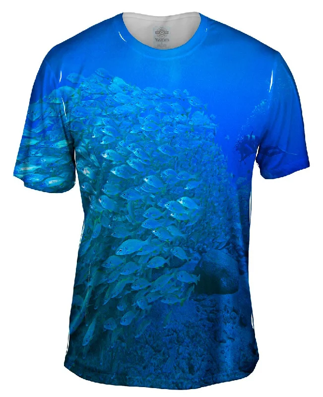 Men's polo t - shirts with a contrast collar for a preppy lookRoncadores Del Faro Underwater