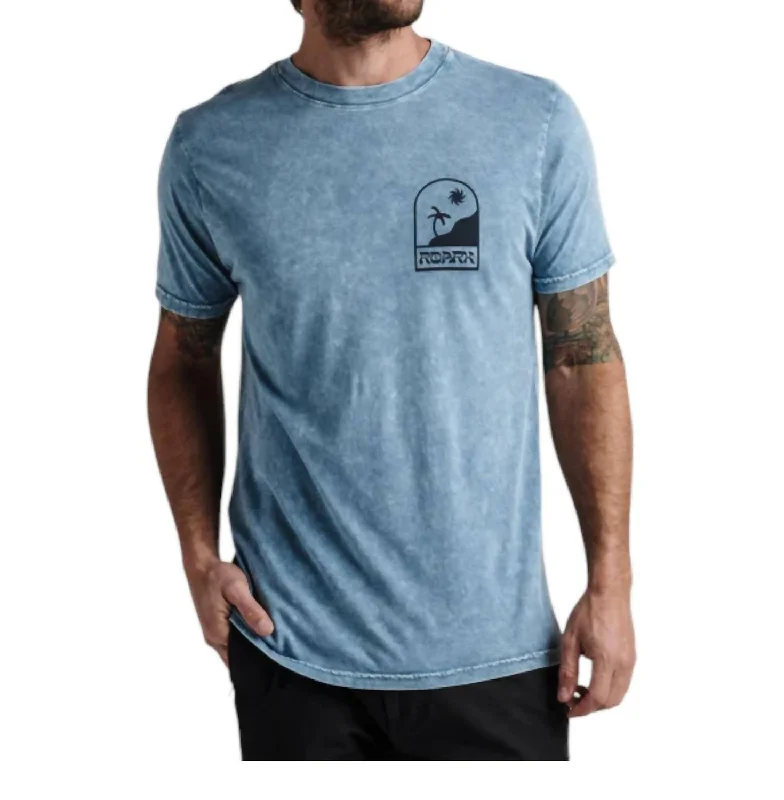 Men's UV - protection t - shirts for outdoor activities in the sunSeek And Explore Premium Tee In Costa