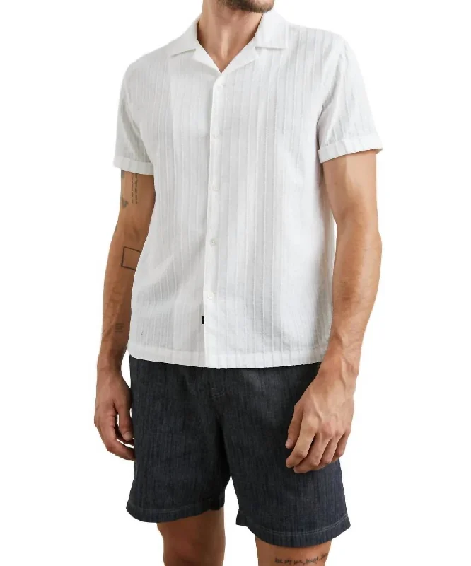 Men's moisture - wicking athletic t - shirts for intense workoutsSinclair Shirt In White