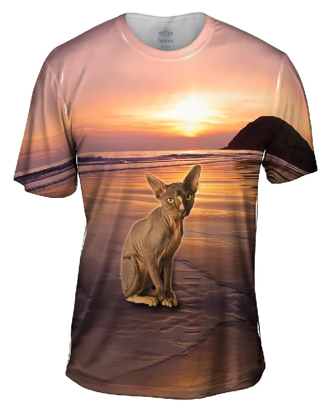 Men's distressed denim - look t - shirts with a rugged appealSphynx Cat Beach Sunset